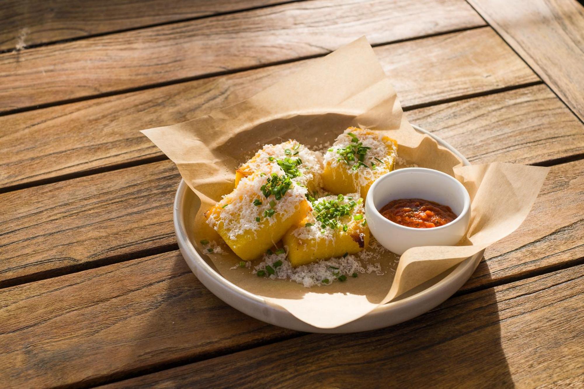 Carnmore Chateau Marlborough Blenheim Exteriör bild A plate of yuca frita